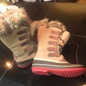 Sorel Joan of arctic Boots